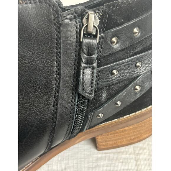 Softwalk  Women's Black Leather Bootie Size 6 Medium - Picture 8 of 8